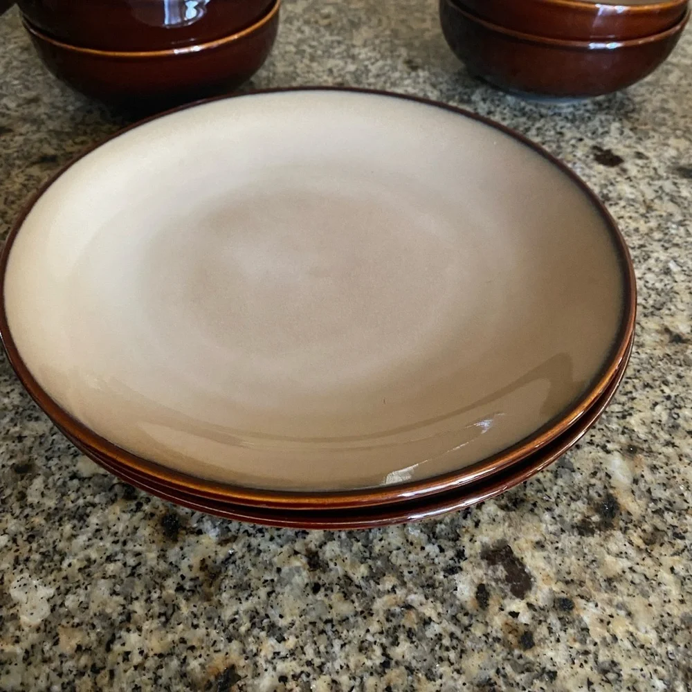 Sango Nova Brown 4933 Stoneware 2 Dinner Plates 4 Bowls Two Toned Dinnerware Set